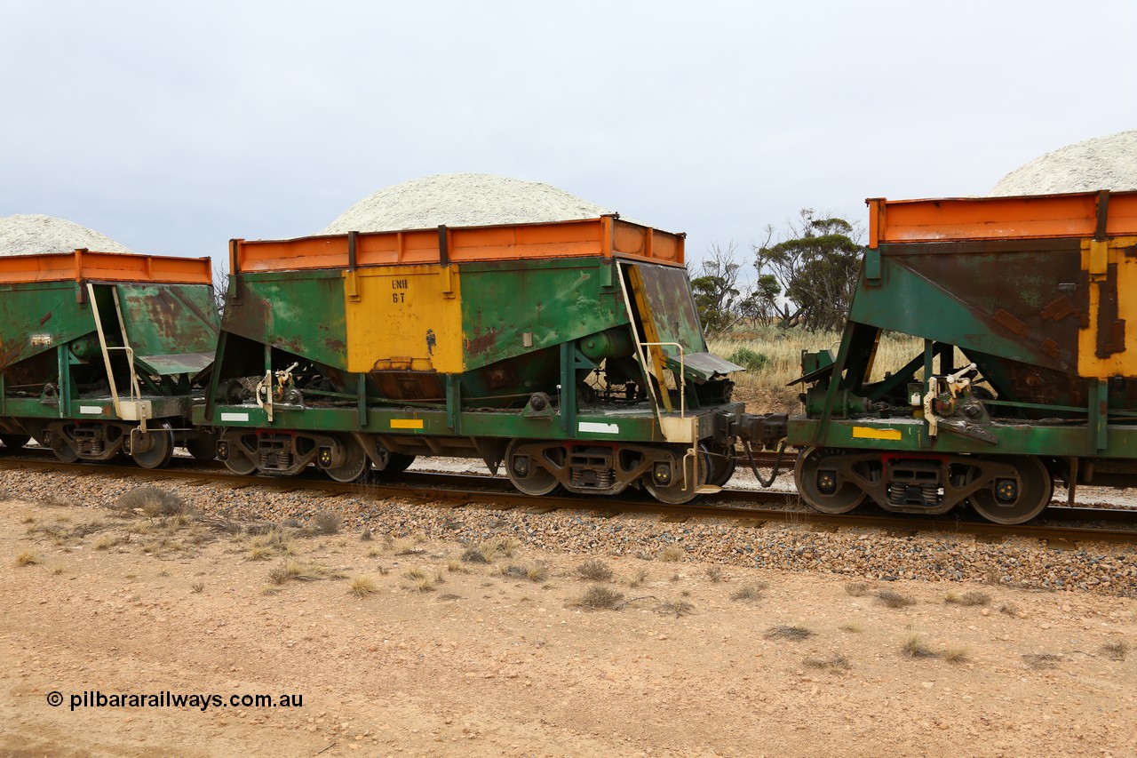 161109 1909
Moule, originally built by Kinki Sharyo as the NH type for the NAR in 1968, sent to Port Lincoln in 1978, then rebuilt and recoded ENH type in 1984, ENH 6 with hungry boards loaded with gypsum.
Keywords: ENH-type;ENH6;Kinki-Sharyo-Japan;NH-type;NH906;