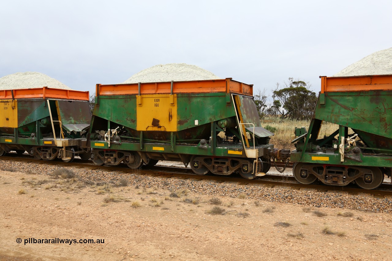 161109 1929
Moule, originally built by Kinki Sharyo as the NH type for the NAR in 1968, sent to Port Lincoln in 1978, then rebuilt and recoded ENH type in 1984, ENH 16 with hungry boards loaded with gypsum.
Keywords: ENH-type;ENH16;Kinki-Sharyo-Japan;NH-type;NH916;