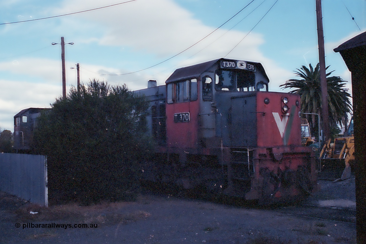 101-25
Donald loco depot, broad gauge V/Line T class T 370 Clyde Engineering EMD model G8B serial 64-325.
Keywords: T-class;T370;Clyde-Engineering-Granville-NSW;EMD;G8B;64-325;
