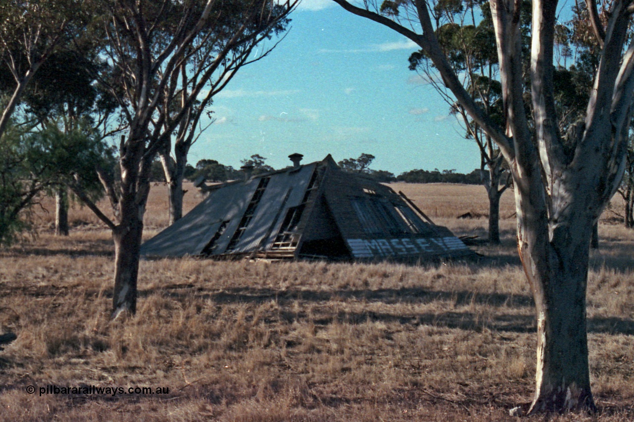 101-33
Massey, collapsed dwelling.
