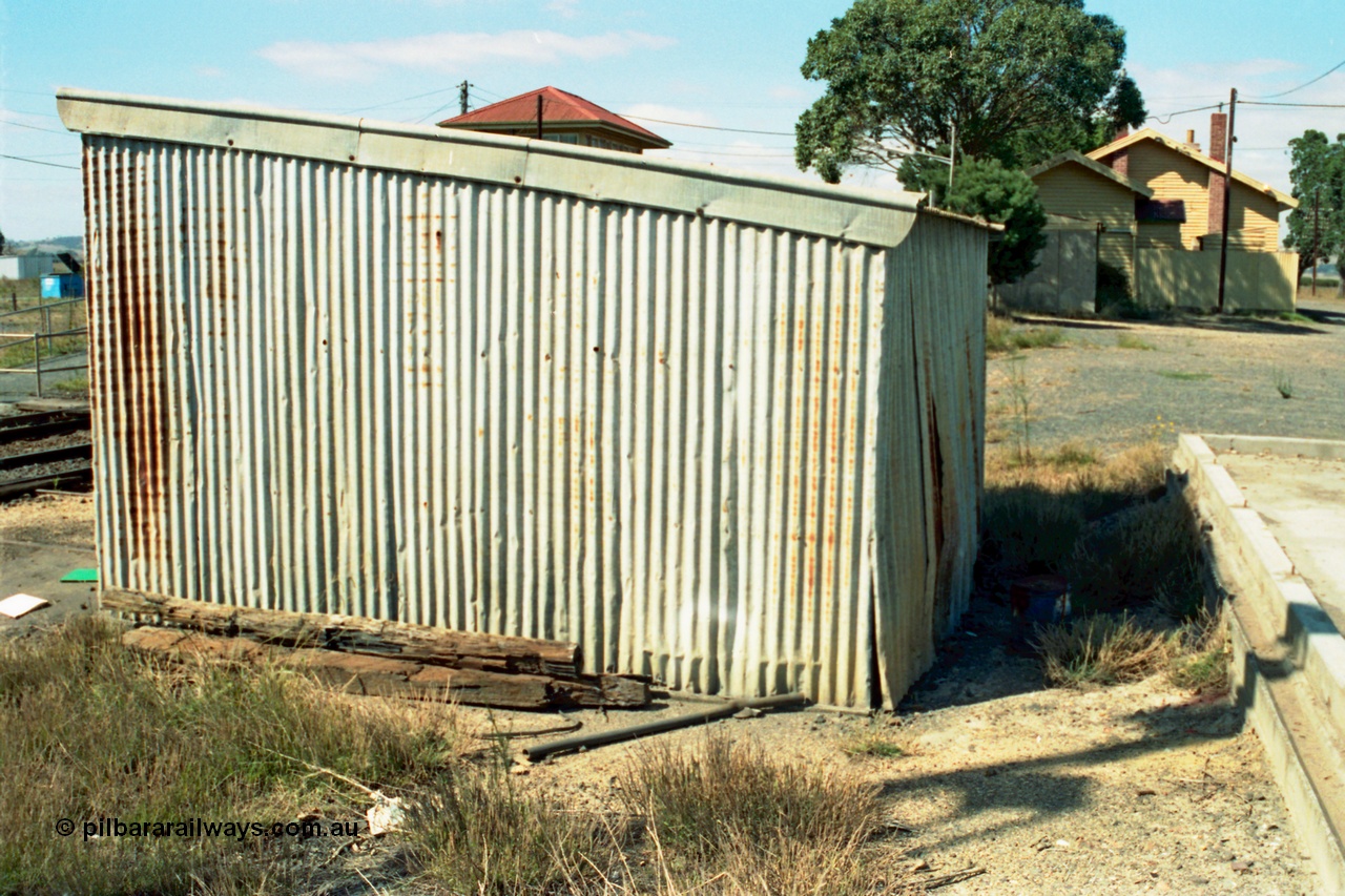 105-12
Wallan, gangers trolley shed, north side elevation.
