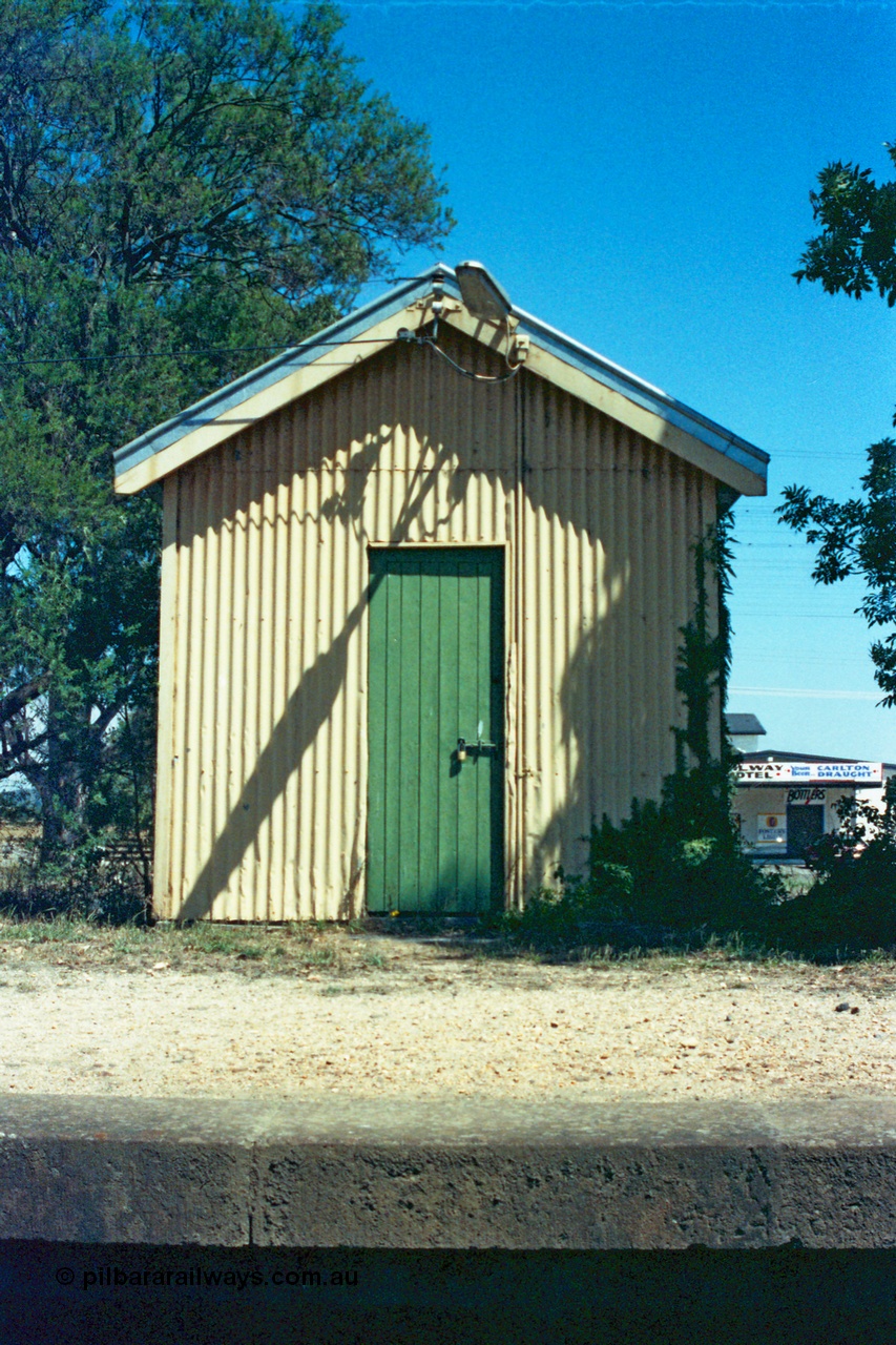 105-25
Wallan, station platform 1 lamp shed detail front elevation.
