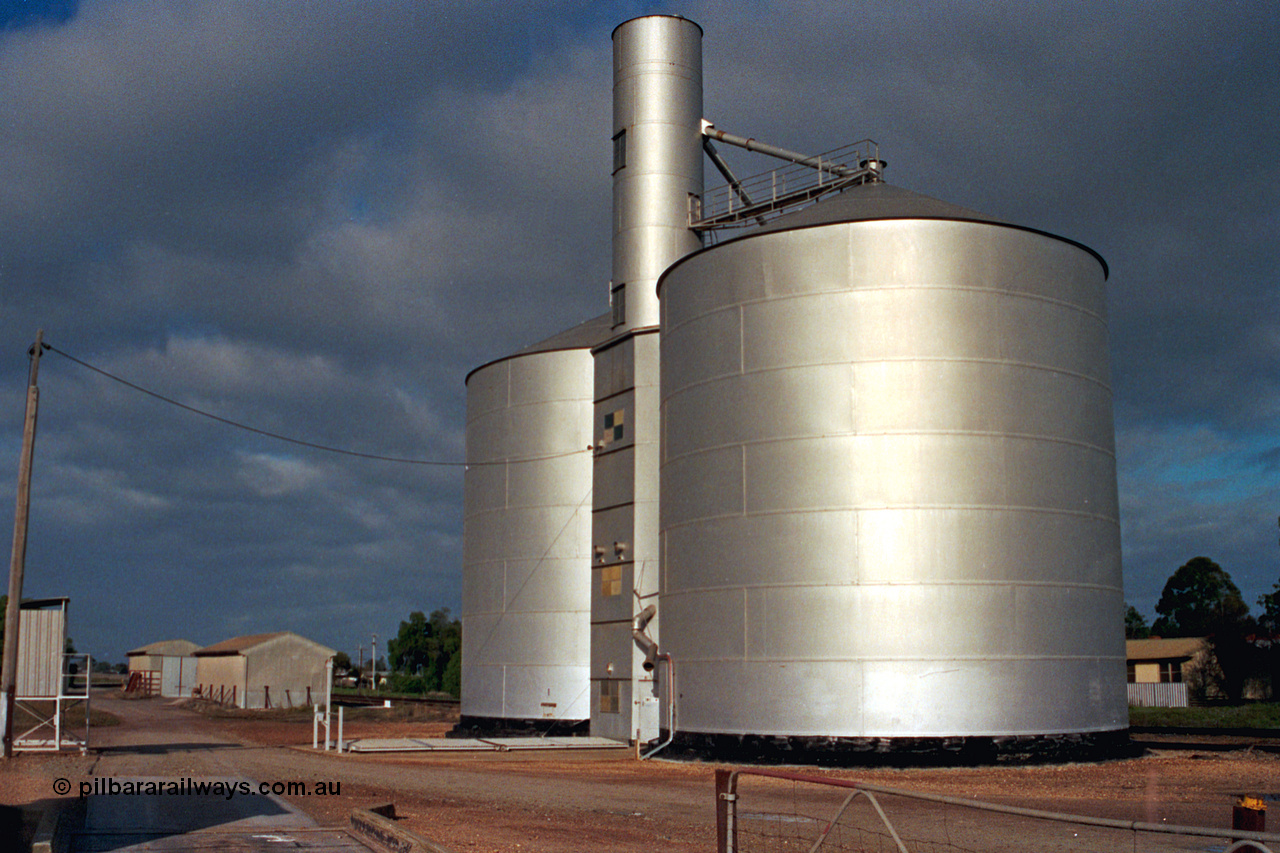 106-33
Nagambie Murphy silo complex overview, road side, taken from weighbridge deck, super phosphate sheds in the background.
