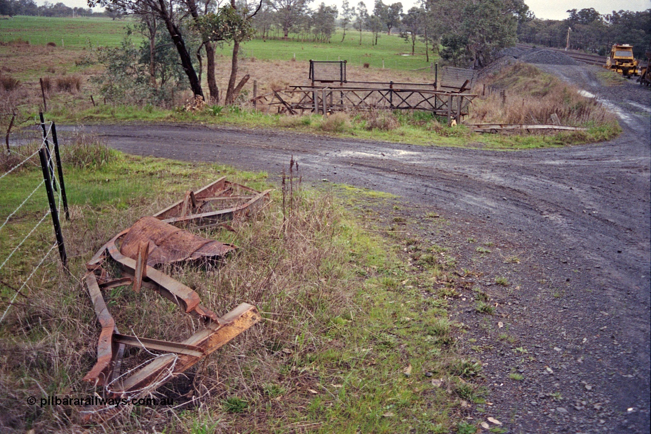 109-08
Broadford Loop, standard gauge, damaged signal bridge
