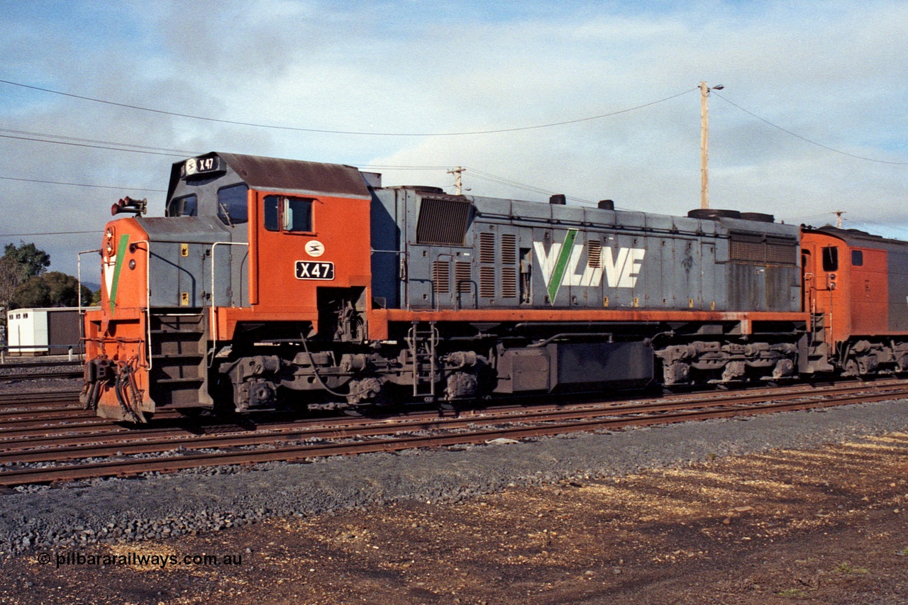 109-14
Seymour, rationalised yard, V/Line broad gauge X class X 47 Clyde Engineering EMD model G26C serial 75-794, stabled grain train.
Keywords: X-class;X47;Clyde-Engineering-Rosewater-SA;EMD;G26C;75-794;