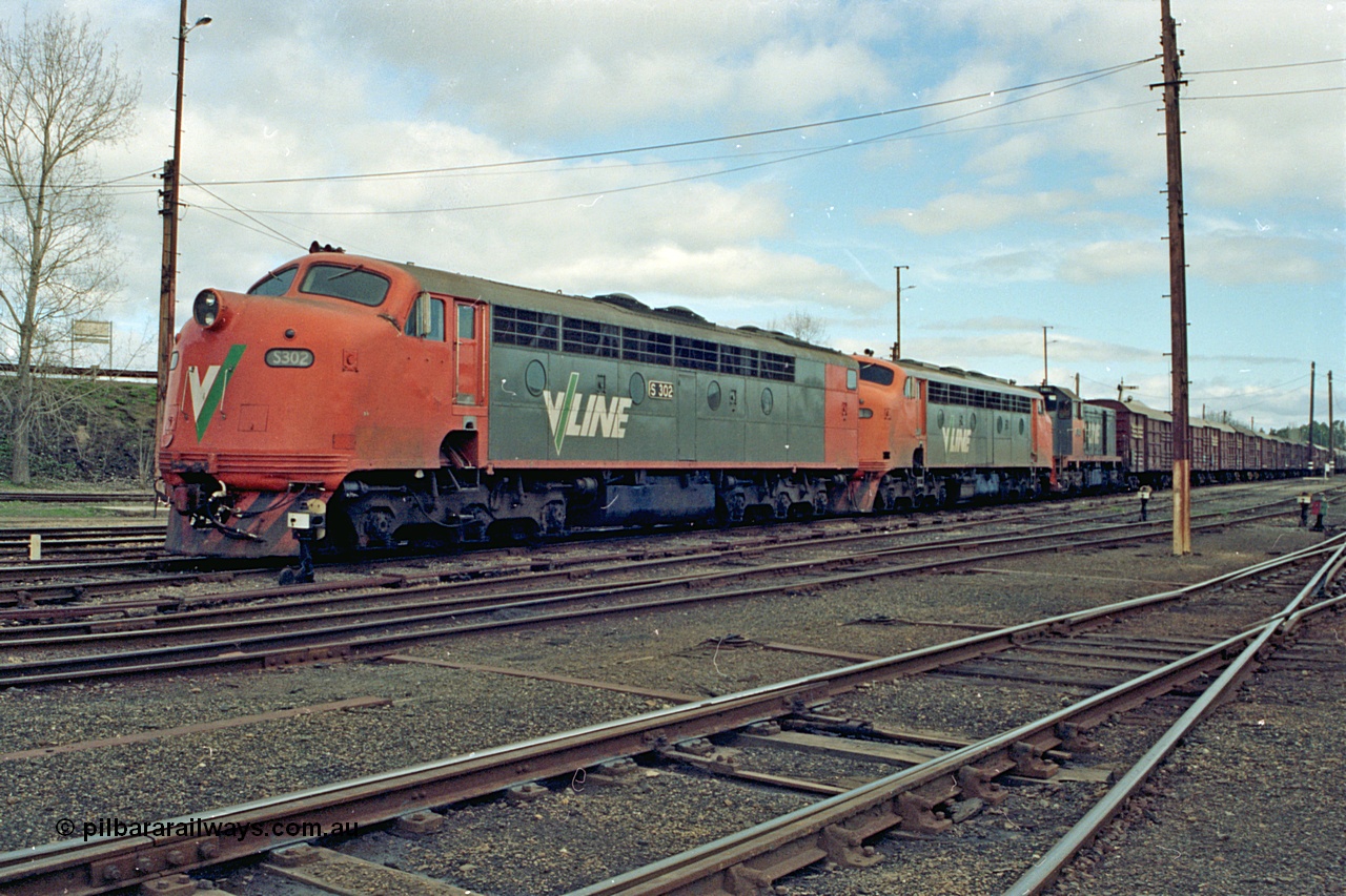 110-01
Benalla yard overview, broad gauge V/Line S class S 302 'Edward Henty' Clyde Engineering EMD model A7 serial 57-166, B class B 64 Clyde Engineering EMD model ML2 serial ML2-5 and V/Line T class loco T 403 with serial 67-498 a Clyde Engineering Granville NSW built EMD model G18B with stabled down Wodonga goods train 9303, point indicators.
Keywords: S-class;S302;Clyde-Engineering-Granville-NSW;EMD;A7;57-166;bulldog;B-class;B64;ML2;ML2-5;T-class;T403;G18B;67-498;