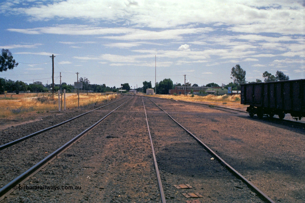 118-03
Strathmerton station yard overview, looking south.
