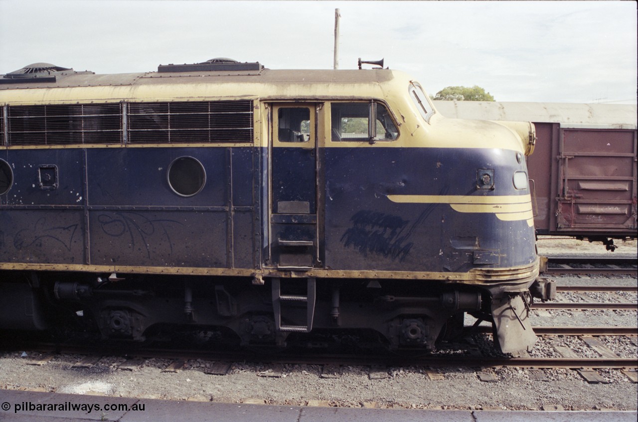 120-02
Seymour station platform, V/Line broad gauge Bulldog B class B 75 Clyde Engineering EMD model ML2 serial ML2-16 still in original Victorian Railways VR livery, right hand cab side shot, No.2 end.
Keywords: B-class;B75;Clyde-Engineering-Granville-NSW;EMD;ML2;ML2-16;bulldog;