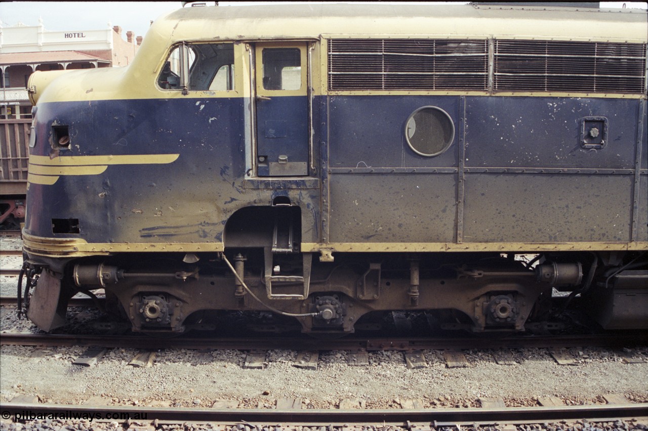 120-03
Seymour station platform, V/Line broad gauge Bulldog B class B 75 Clyde Engineering EMD model ML2 serial ML2-16 still in original Victorian Railways VR livery, left hand cab side shot, No.1 end.
Keywords: B-class;B75;Clyde-Engineering-Granville-NSW;EMD;ML2;ML2-16;bulldog;