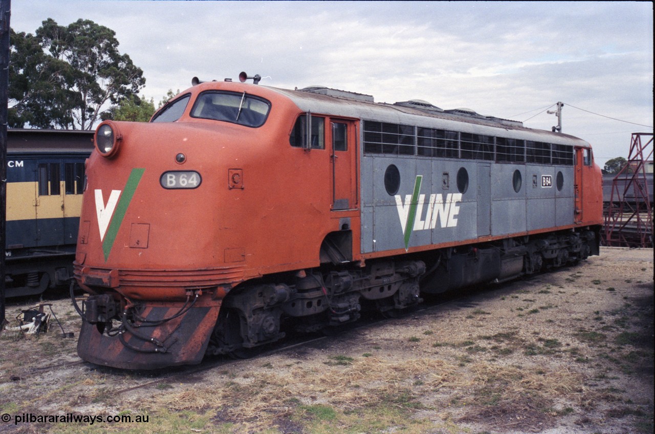 120-13
Seymour loco depot, V/Line broad gauge loco B class B 64 Clyde Engineering EMD model ML2 serial ML2-5, No.2 end.
Keywords: B-class;B64;Clyde-Engineering-Granville-NSW;EMD;ML2;ML2-5;bulldog;