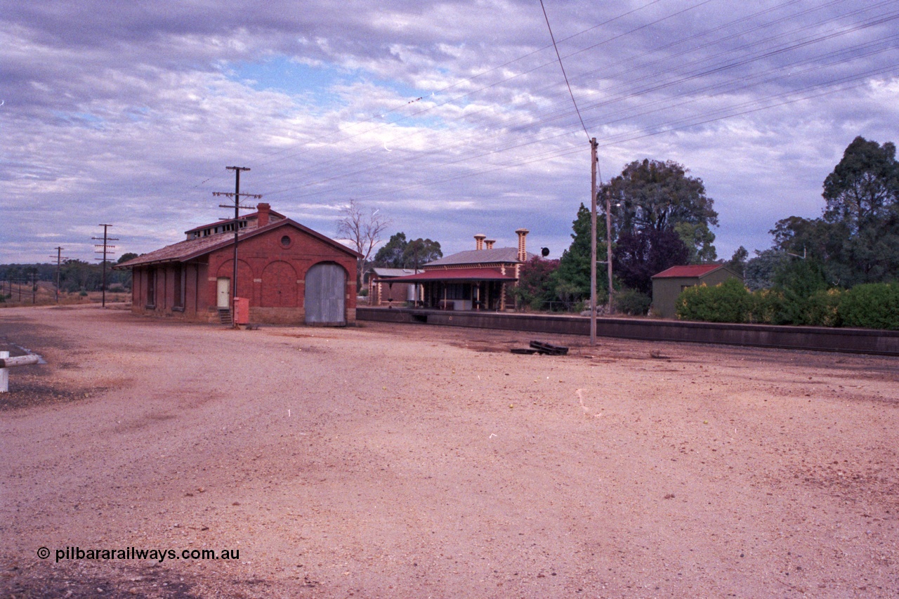 121-20
Chiltern station overview, looking north.
