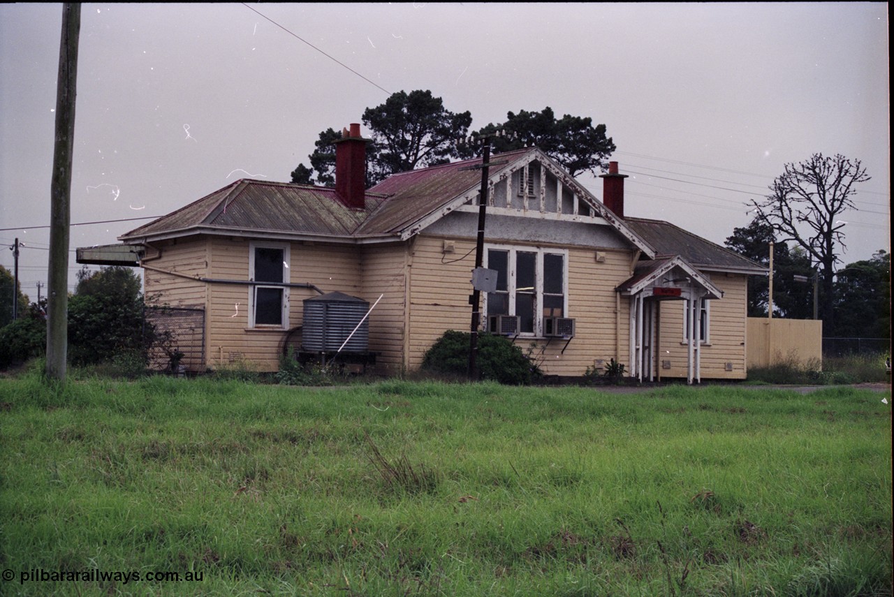 123-2-09
Maffra station building, rear view.
