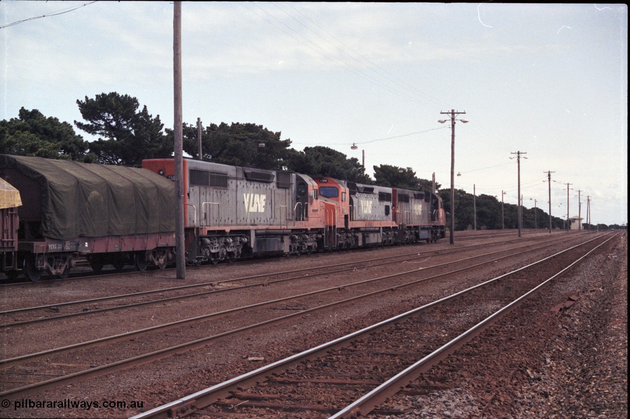 126-06
Tottenham broad gauge train 9169 down goods to Adelaide via Cressy, brake testing at Tottenham 9.5 km, V/Line C classes C 503 Clyde Engineering EMD model GT26C serial 76-826, C 506 serial 76-829 and C 501 'George Brown' serial 76-824, trailing view.
Keywords: C-class;C501;Clyde-Engineering-Rosewater-SA;EMD;GT26C;76-824;C506;76-826;C503;76-829;
