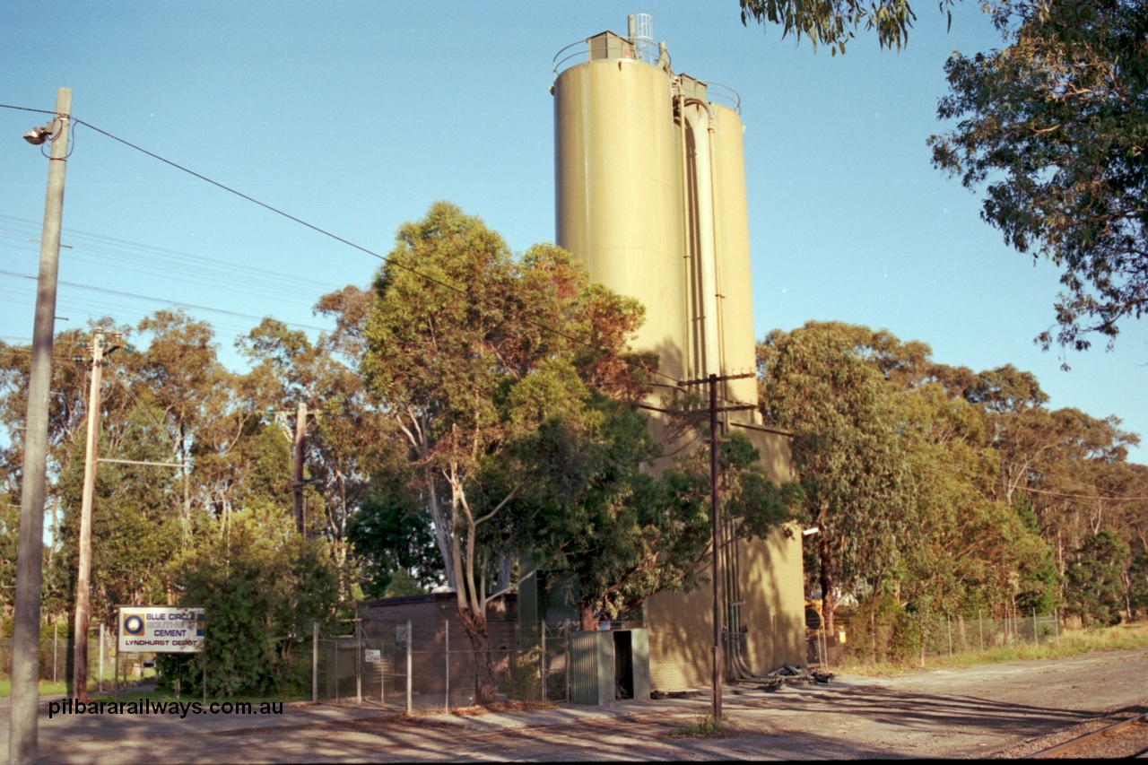 129-1-10
Lyndhurst, Blue Circle Cement plant, showing silos elevation, rail unloading pipes and tin shelter. Location is [url=https://goo.gl/maps/APmJrHjskZH4gvxa6]Geo Data[/url].
