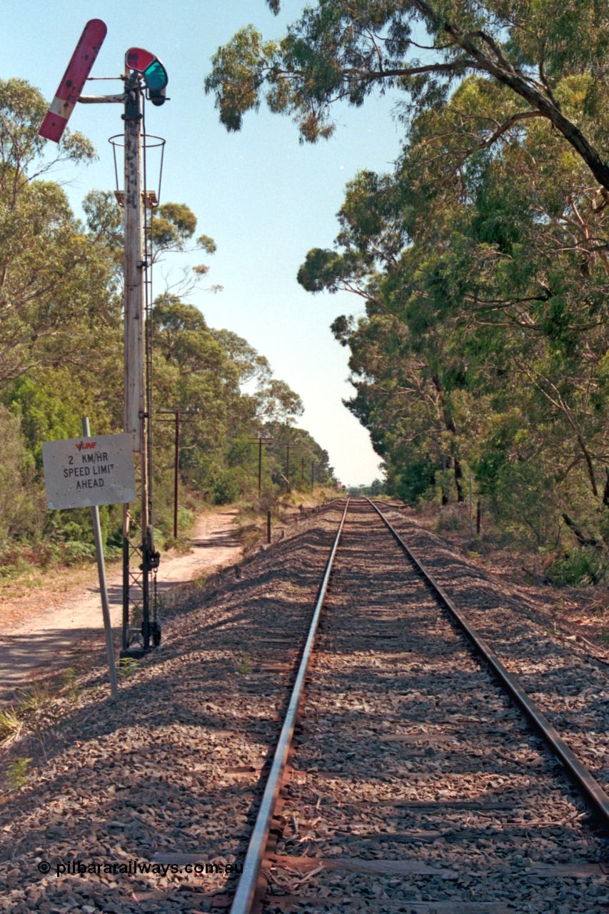 129-2-03
Lang Lang up home semaphore signal.
