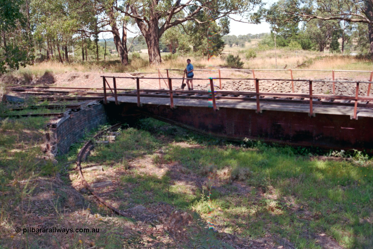 129-2-12
Nyora, 70' turntable deck and pit, radial roads, former loco depot.
