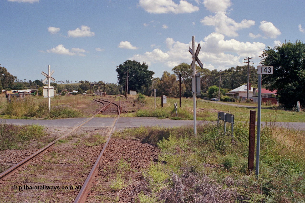 129-2-34
Meeniyan station overview, 143 km post, looking towards Melbourne from east end.
