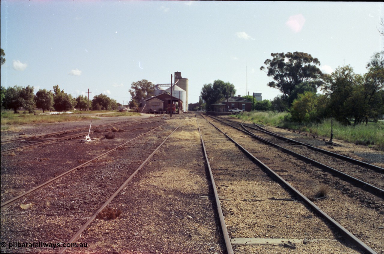 130-18
Rochester station overview, looking towards Echuca from the south end, goods shed, station building, points to dock road at right.
