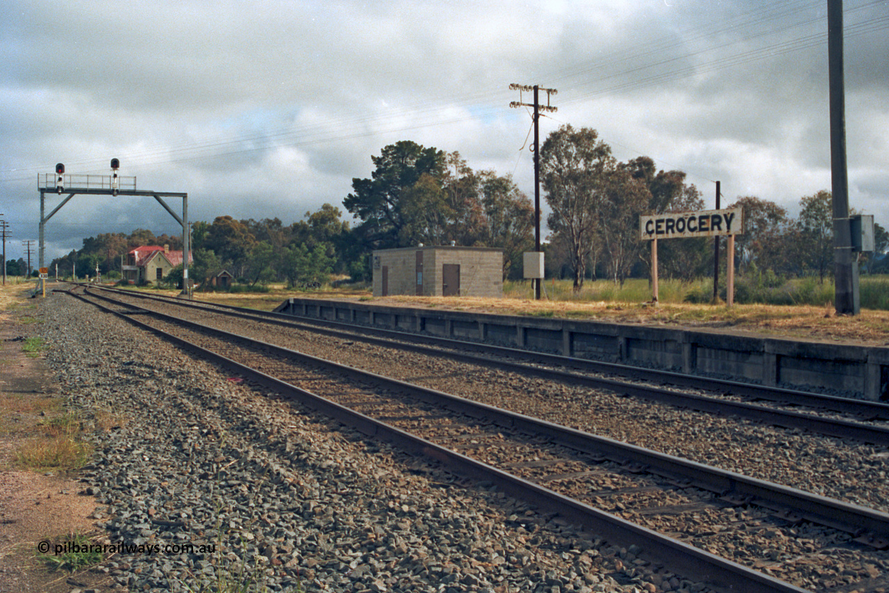 131-2-22
Gerogery, 616 km from Sydney on the NSW Main South, remains of station platform looking north. [url=https://goo.gl/maps/jHQjp8AgAJ42]GeoData[/url].
