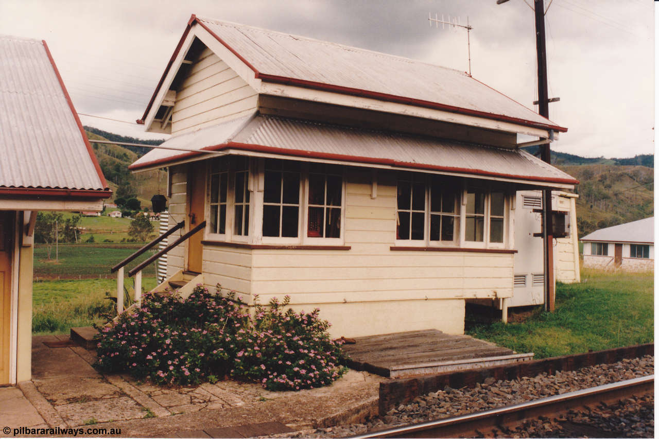 134-28
Glenapp, signal box, track view.
