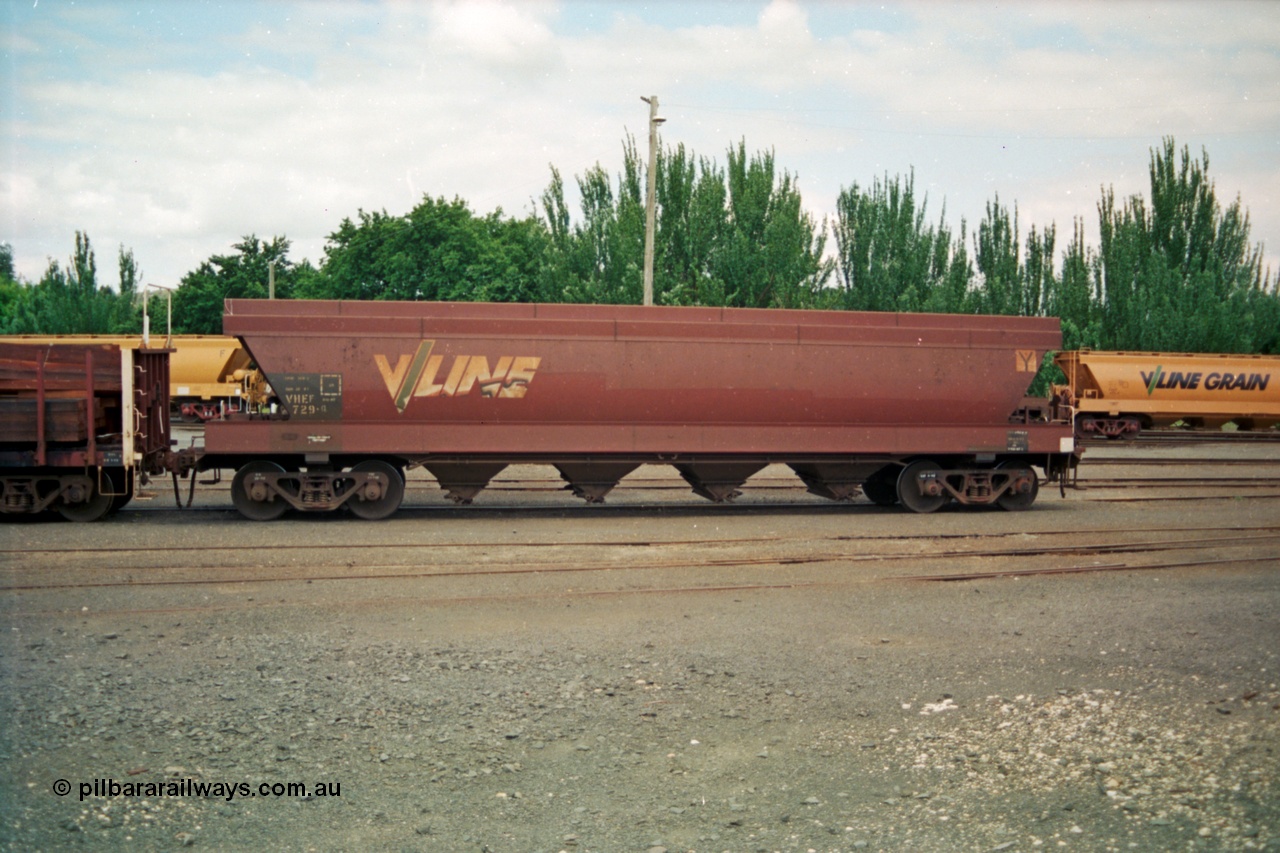 139-04
Ballarat station yard, V/Line broad gauge VHEF type bogie briquette hopper waggon VHEF 729, side view. Originally built new in 1982 by V/Line Workshops in a batch of thirty five as type VHEY, recoded to VHEF in 1987/88.
Keywords: VHEF-type;VHEF729;VHEY-type;