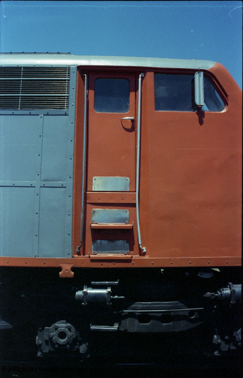 146-03
Seymour loco depot, broad gauge V/Line B class B 80 Clyde Engineering EMD model ML2 serial ML2-21 cab door detail.
Keywords: B-class;B80;Clyde-Engineering-Granville-NSW;EMD;ML2;ML2-21;bulldog;