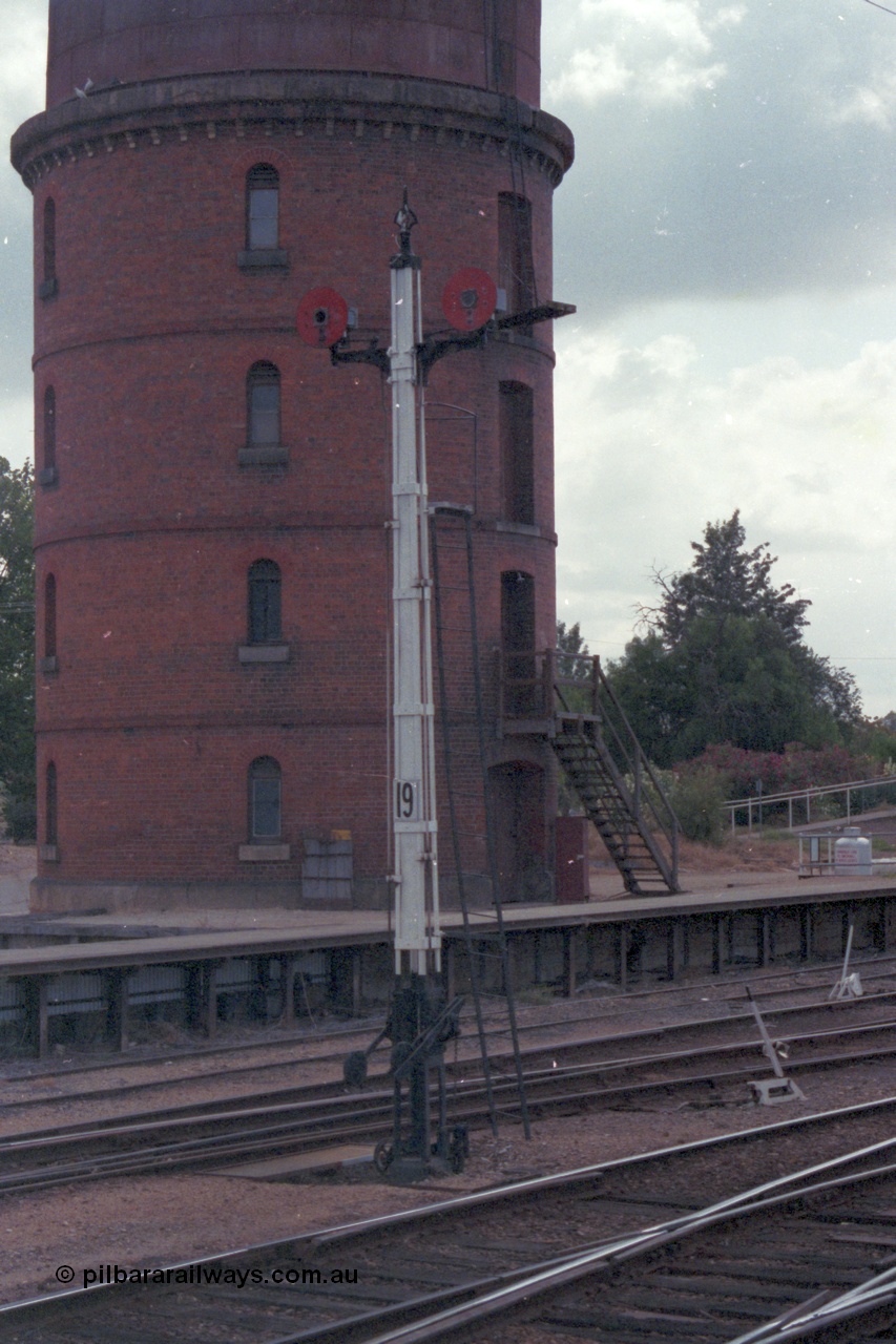 148-17
Wangaratta, Signal Post 19 Two Disc Signals, Left-hand Disc from No. 4 or 5 Road to Siding 'C', Right-hand Disc from No. 4 or 5 Road to Main Line.
