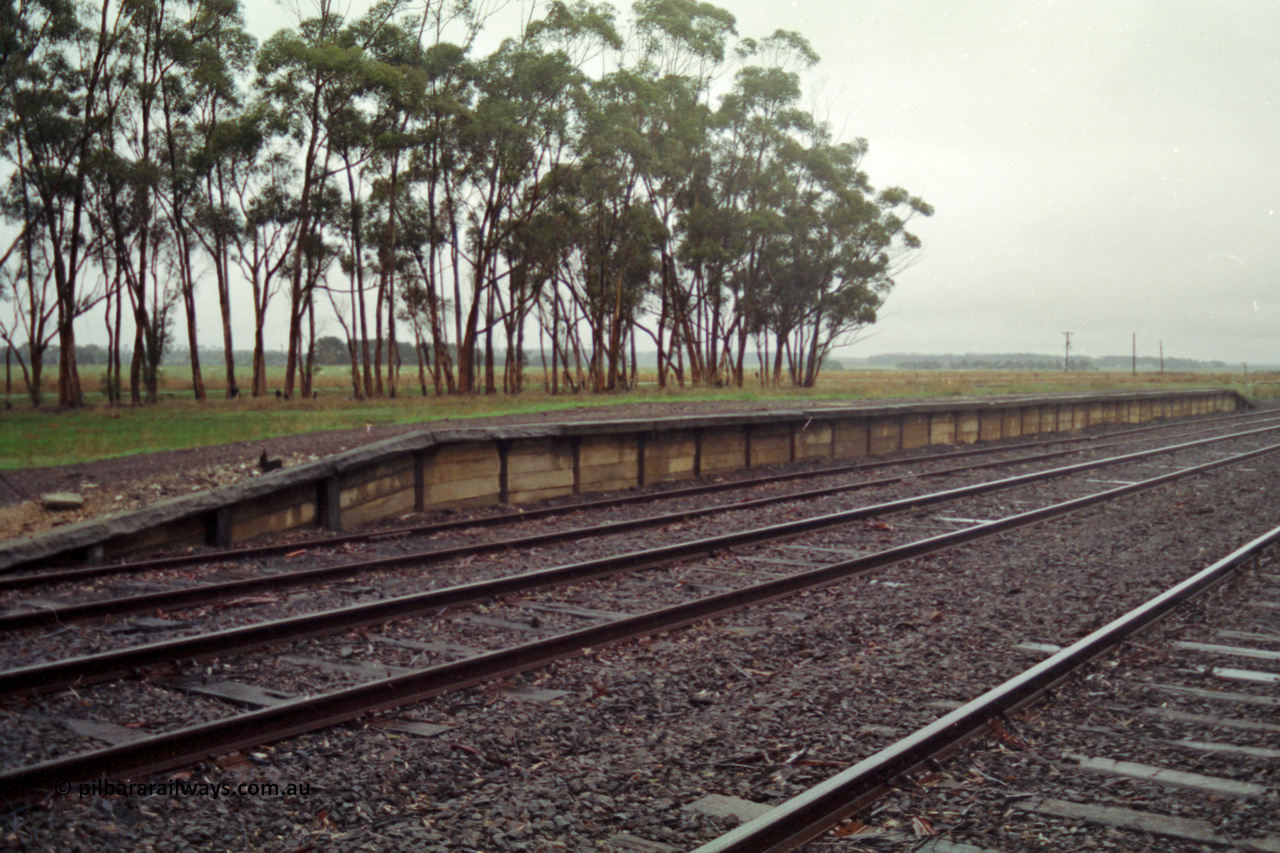 150-33
Lismore goods loading ramp located at the Melbourne end of the yard, taken looking west from No. 1 road, across, platform on goods loop or No. 3 road.
