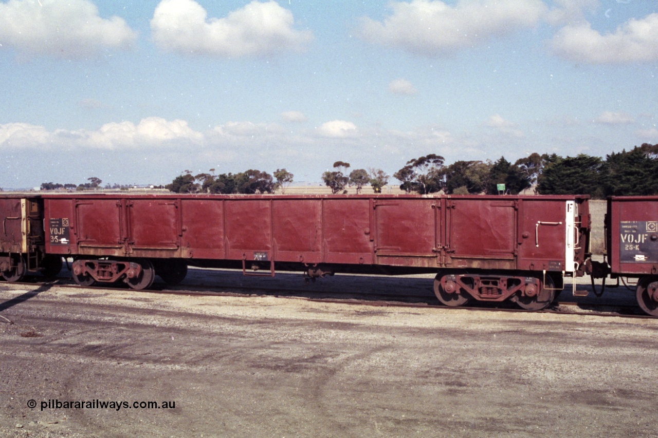 151-07
Gheringhap, broad gauge V/Line VOJF class bogie open gypsum waggon VOJF 3 with VOJF 28 in B Sidings awaiting unloading. The VOJF type waggons were conversions from ELF/ELX types, not much more is known on the histories.
Keywords: VOJF-type;VOJF3;