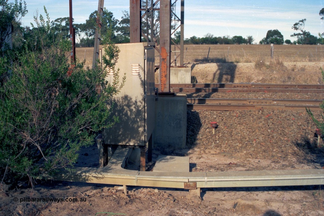 153-2-05
Bank Box Loop, detail view of signal gantry footings, electrical cable ducts, insulated train joins, mainline closest to camera.
