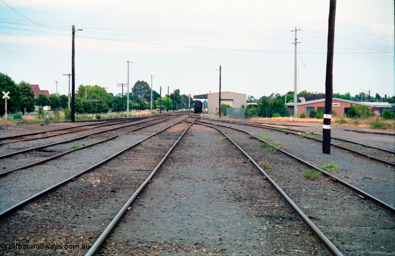 156-16
Shepparton station yard overview looking south between No.3 and 4 Roads, sidings at far left are the former Weighbridge Sidings.
