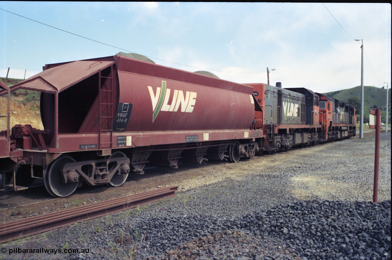 157-24
Kilmore East, Apex Quarry Siding, V/Line VHQF type bogie quarry products waggon VHQF 414 originally built by Ballarat North Workshops in February 1977 as JQF type, to VHQY in 1979 and VHQF in 1988, trailing view taken from ballast pile.
Keywords: VHQF-type;VHQF414;Victorian-Railways-Ballarat-Nth-WS;JQF-type;VHQY-type;