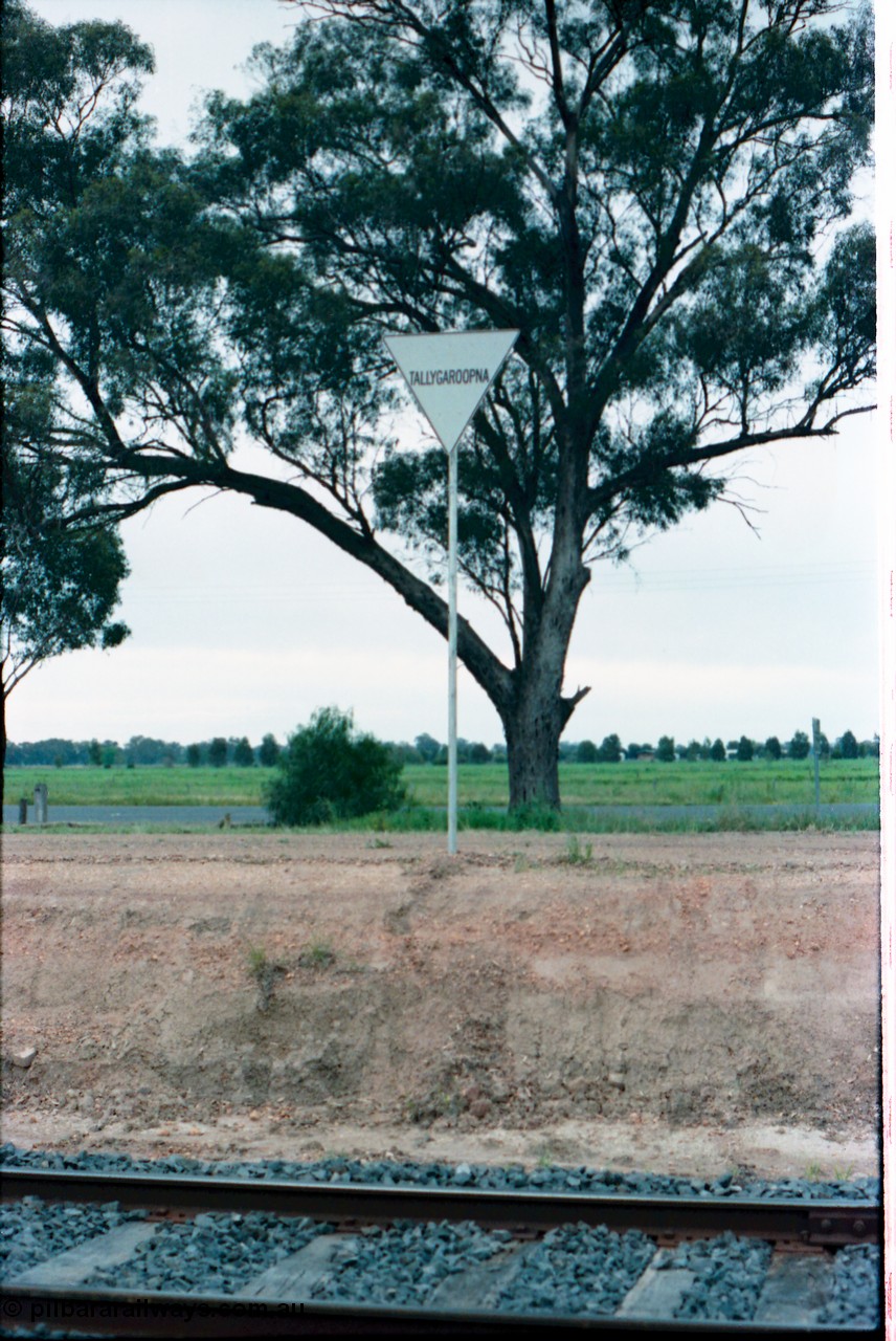 160-32
Tallygaroopna, location sign at site of former station building.
