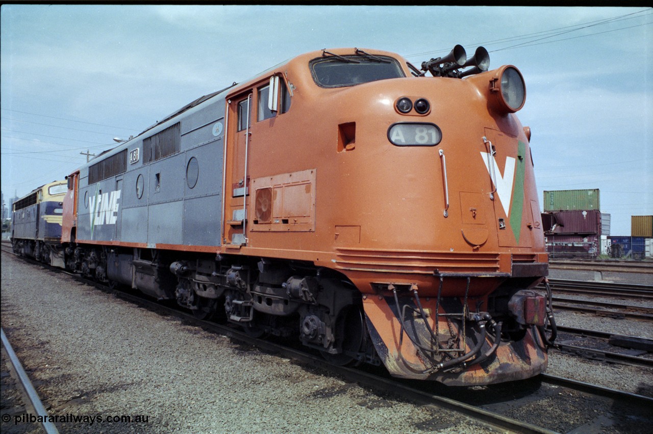 162-2-17
South Dynon Motive Power Depot, V/Line broad gauge rebuilt diesel electric Bulldog locomotive A class A 81 Clyde Engineering EMD model AAT22C-2R serial 85-1189 rebuilt from B class B 81 Clyde Engineering EMD model ML2 serial ML2-22, PTC Open Day.
Keywords: A-class;A81;Clyde-Engineering-Rosewater-SA;EMD;AAT22C-2R;85-1189;rebuild;bulldog;