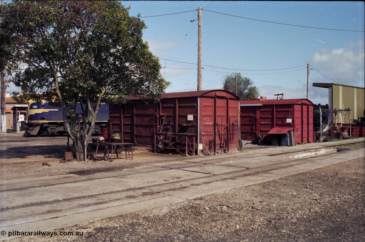 165-09
Wodonga loco depot, rear of fuel point, two grounded B class vans, service pit, fitters, examiners work area, B class in the background.
