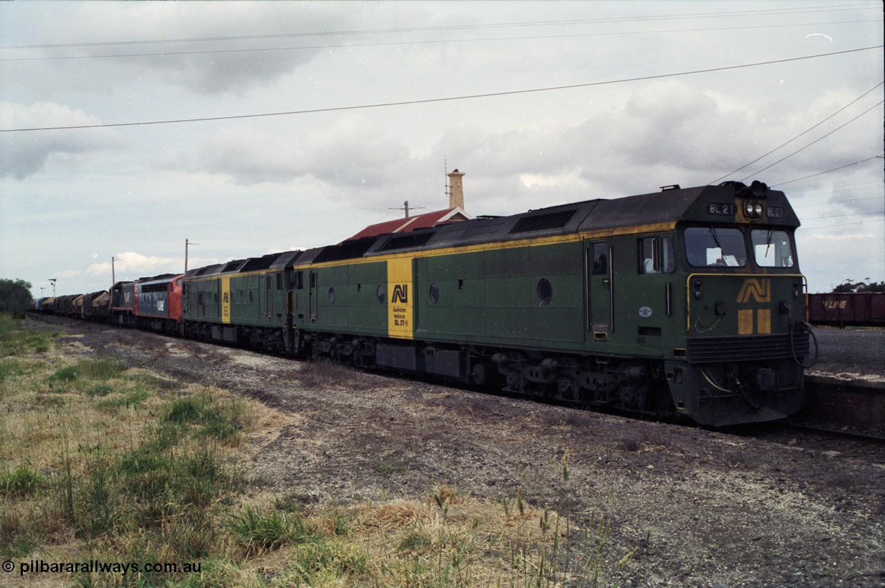 177-18
Gheringhap, down V/Line broad gauge goods train to Adelaide 9169 with the quad power combo of a pair of Australian National BL class locomotives BL 27 Clyde Engineering EMD model JT26C-2SS serial 83-1011 and class leader BL 26 'Bob Hawke' serial 83-1010 and V/Line S class S 313 'Alfred Deakin' Clyde Engineering EMD model A7 serial 61-230 and X class X 53 Clyde Engineering EMD model G26C serial 75-800, BL 27 had Paul Keating drawn on the LHS cab as it was just after he'd taken the Labor Party leadership and the Prime Ministership off Bob Hawke.
Keywords: BL-class;BL27;Clyde-Engineering-Rosewater-SA;EMD;JT26C-2SS;83-1011;