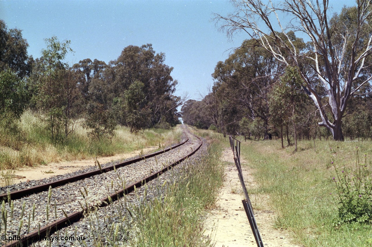 182-17
Murchison, view along mainline looking towards Murchison East.
