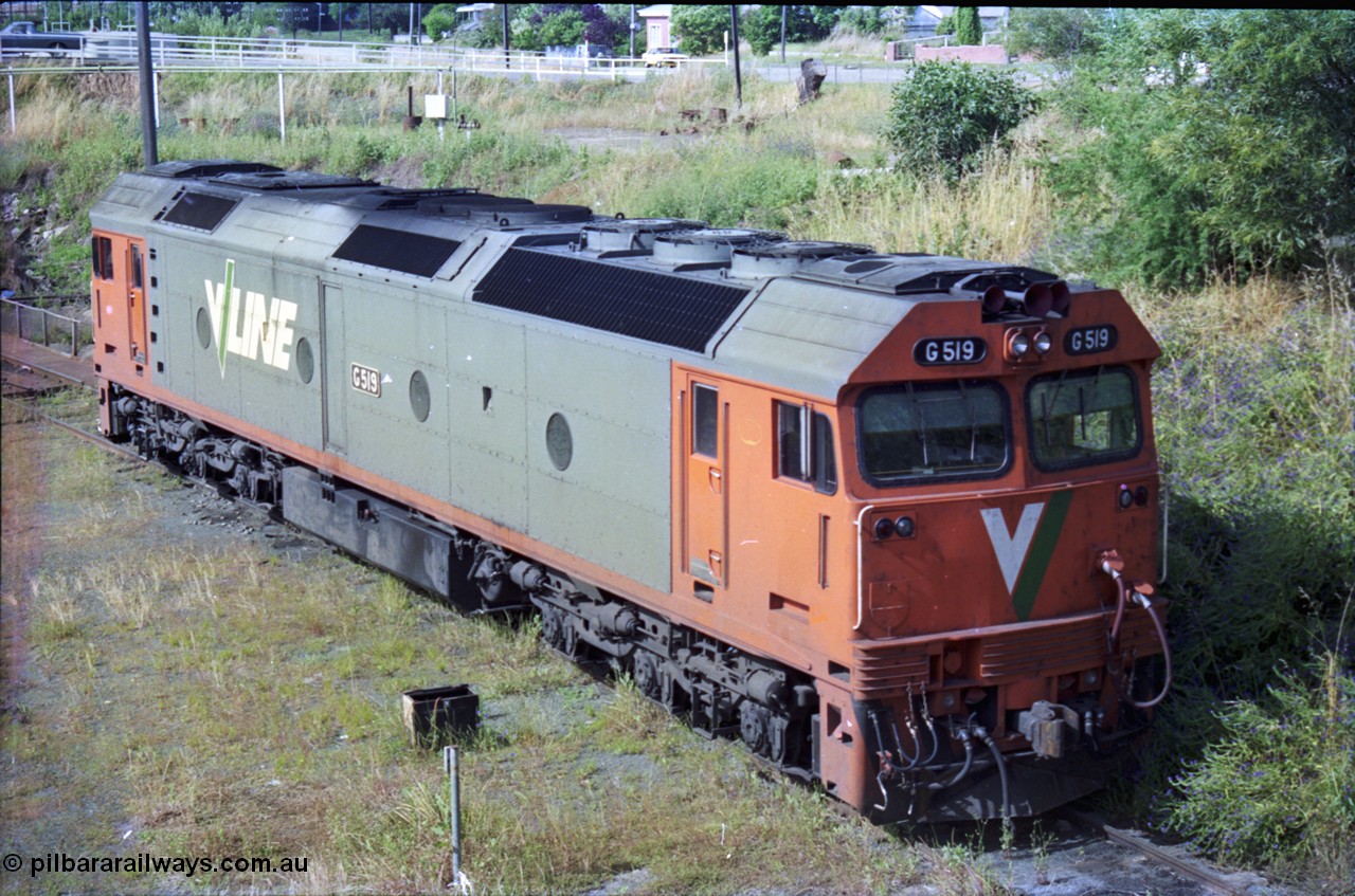 189-26
Albury, NSWSRA standard gauge turntable radial roads sees Victorian interloper V/Line G class G 519 Clyde Engineering EMD model JT26C-2SS serial 85-1232 resting between jobs.
Keywords: G-class;G519;Clyde-Engineering-Rosewater-SA;EMD;JT26C-2SS;85-1232;
