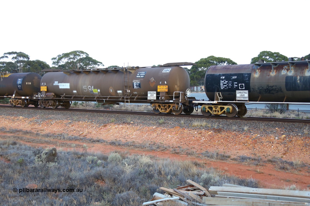 161116 5560
Binduli, empty Shell fuel train 4443, tank waggon ATPF 584, built by Westrail Midland Workshops 1980 for Shell as WJP type, 80.66 kL one compartment one dome, fitted with type F InterLock couplers and still with access ladder.
Keywords: ATPF-type;ATPF584;Westrail-Midland-WS;WJP-type;