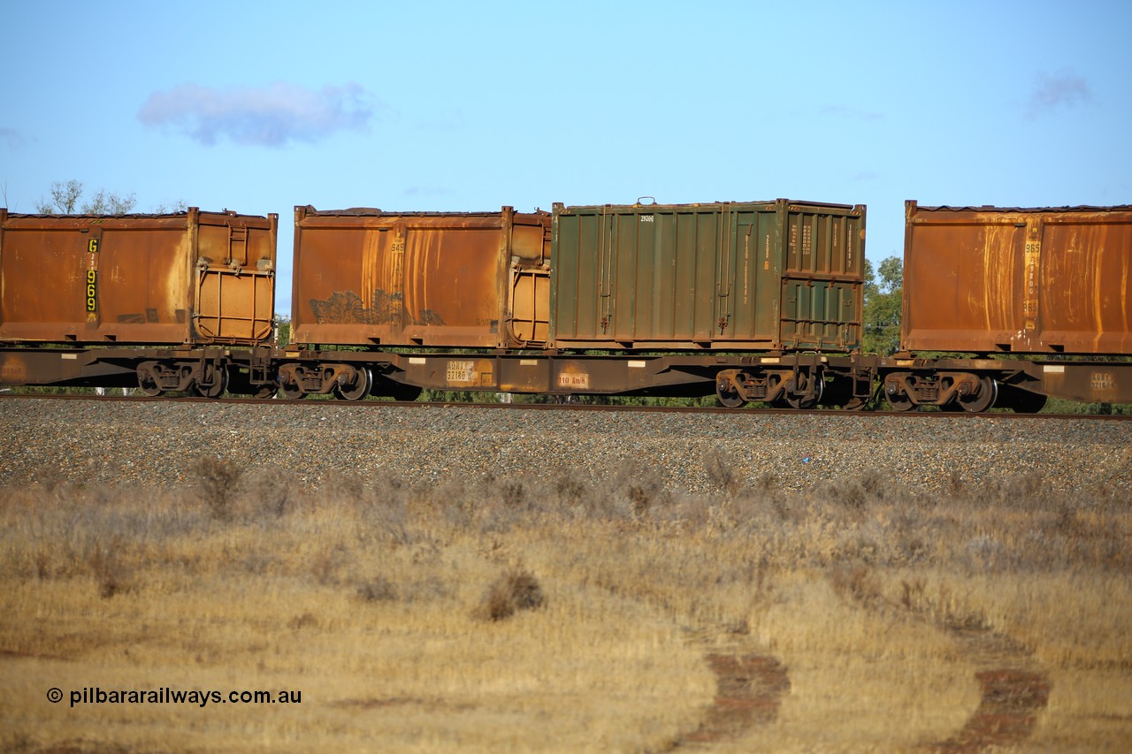 161111 2405
Kalgoorlie, Malcolm freighter train 5029, waggon AQNY 32180 one of sixty two waggons built by Goninan WA in 1998 as WQN type for Murrin Murrin container traffic with an undecorated Bis Industries hard-top 25U0 type sulphur container BISU 100048 and original style sulphur container S107U 949 with original style door and sliding tarpaulin.
Keywords: AQNY-type;AQNY32180;Goninan-WA;WQN-type;