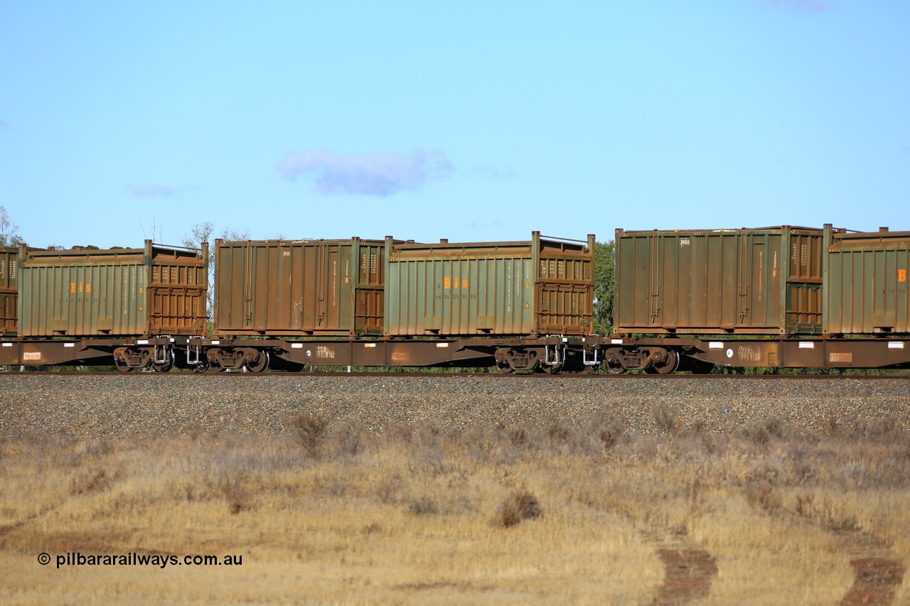 161111 2424
Kalgoorlie, Malcolm freighter train 5029, waggon AQNY 32198 one of sixty two waggons built by Goninan WA in 1998 as WQN type for Murrin Murrin container traffic with a Bis Industries roll-top 55UA type sulphur container SBIU 200627 and an undecorated Bis Industries hard-top 25U0 type sulphur container BISU 100041.
Keywords: AQNY-type;AQNY32198;Goninan-WA;WQN-type;