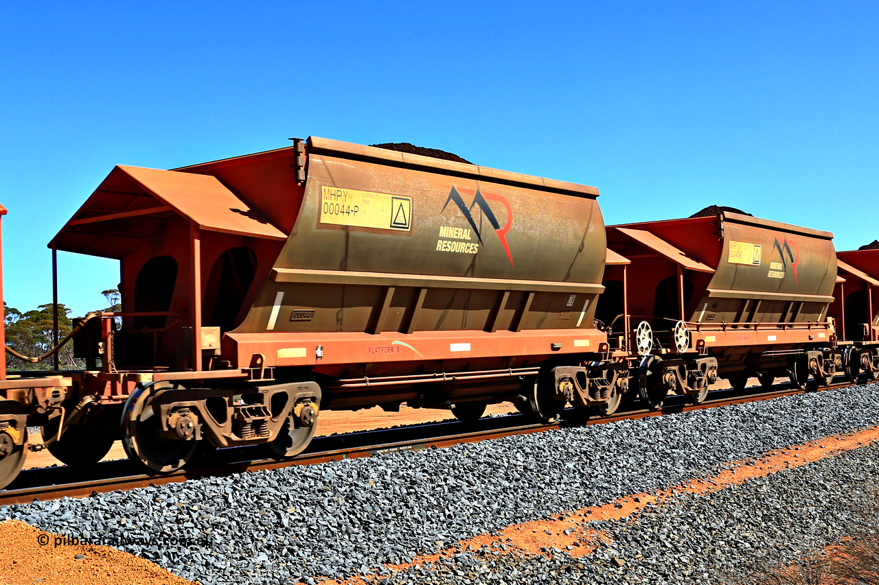 240328 2979
Loaded Koolyanobbing iron ore train 5041 with Mineral Resources Ltd MHPY type iron ore waggons MHPY 00044 and MHPY 00043 built by CSR Yangtze Co China with serial numbers 2014 / 382-44 and 2014 / 382-43 in 2014 as a batch of 382 pairs, these bottom discharge hopper waggons are operated in 'married' pairs. March 28, 2024.
Keywords: MHPY-type;MHPY00044;2014/382-44;MHPY00043;2014/382-43;CSR-Yangtze-Rolling-Stock-Co-China;