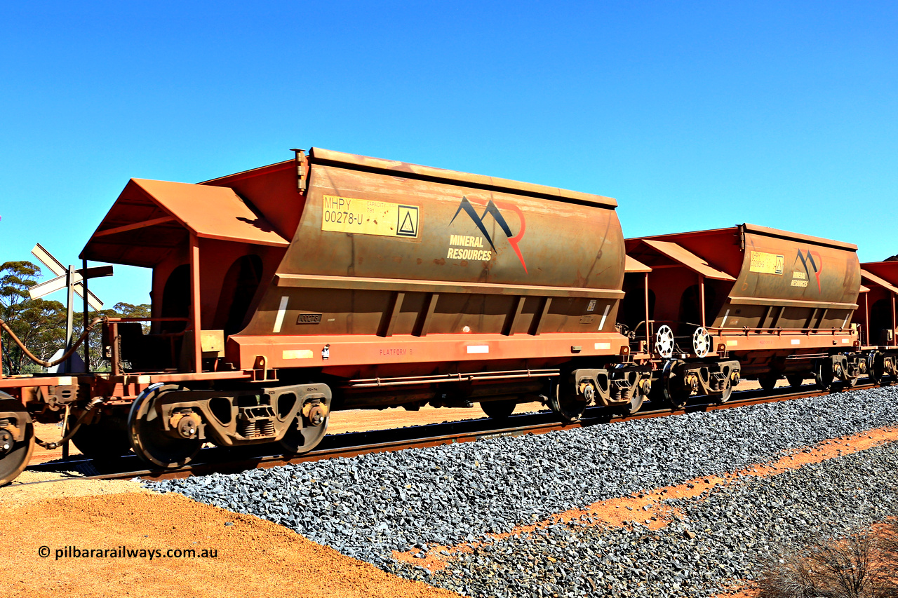 240328 3009
Loaded Koolyanobbing iron ore train 5041 with Mineral Resources Ltd MHPY type iron ore waggons MHPY 00278 and MHPY 00283 built by CSR Yangtze Co China with serial numbers 2014 / 382-278 and 2014 / 382-283 in 2014 as a batch of 382 pairs, these bottom discharge hopper waggons are operated in 'married' pairs. March 28, 2024.
Keywords: MHPY-type;MHPY00278;2014/382-278;MHPY00283;2014/382-283;CSR-Yangtze-Rolling-Stock-Co-China;