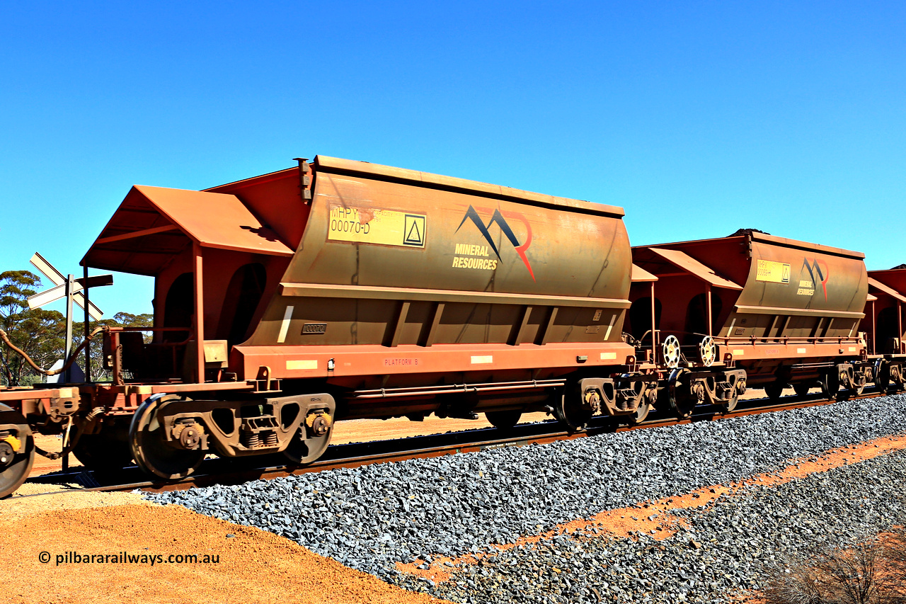 240328 3011
Loaded Koolyanobbing iron ore train 5041 with Mineral Resources Ltd MHPY type iron ore waggons MHPY 00070 and MHPY 00069 built by CSR Yangtze Co China with serial numbers 2014 / 382-70 and 2014 / 382-69 in 2014 as a batch of 382 pairs, these bottom discharge hopper waggons are operated in 'married' pairs. March 28, 2024.
Keywords: MHPY-type;MHPY00070;2014/382-70;MHPY00069;2014/382-69;CSR-Yangtze-Rolling-Stock-Co-China;