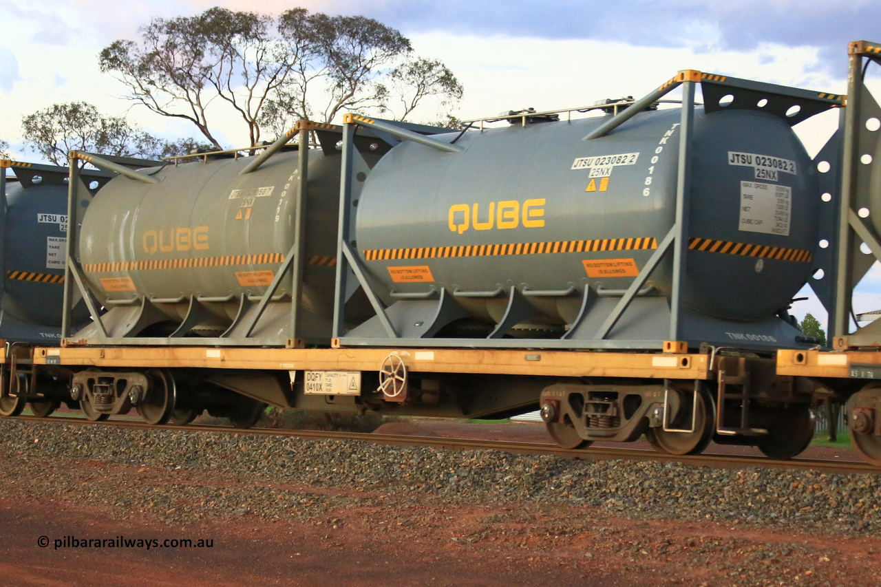 240328 3216
Lamington, on the outskirts of Kalgoorlie, 5472 nickel train from Leonora with Watco DQFY type container waggon DQFY 0410, Watco purchased twenty-nine CQFY waggons from CFCLA which were modified from Comeng NSW built BDX open waggons by ANI-Bradken NSW in 2001, carrying position 1 JTSU 023082[2] 20' 25NX type tank for Qube TNK00186, position 2 JTSU 021050[7] 20' 25NX type tank for Qube TNK00119. March 28, 2024.
Keywords: DQFY-type;DQFY0410;ANI-Bradken-NSW;CQFY-type;Comeng-NSW;BDX-type;