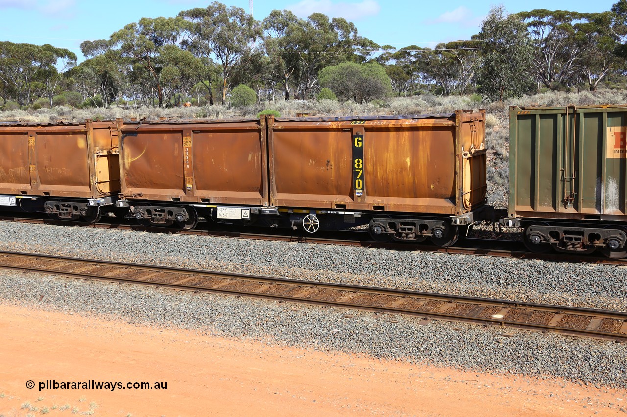 161112 3005
West Kalgoorlie, loaded Malcolm sulphur train 6029, CQZY type waggon CQZY 1675, built by CIMC at Dalian China for CFCLA and one of fifteen on lease to Aurizon with a pair of original style sulphur containers with sliding tarpaulins, S96H G870 and S83S G957.
Keywords: CQZY-type;CQZY1675;CIMC-Dalian-China;