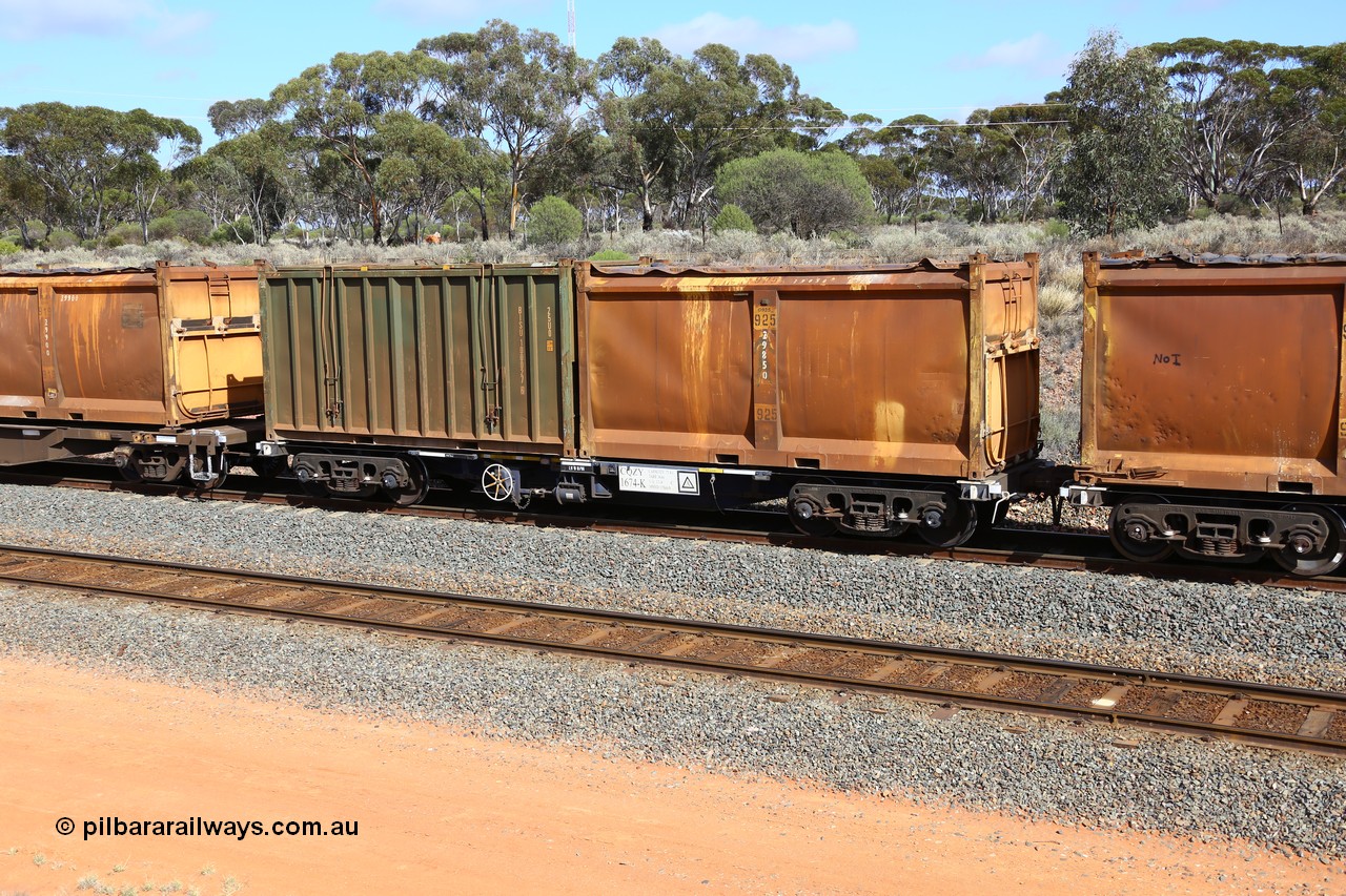 161112 3008
West Kalgoorlie, loaded Malcolm sulphur train 6029, CQZY type waggon CQZY 1674, built by CIMC at Dalian China for CFCLA and one of fifteen on lease to Aurizon with an original style sulphur container S8W G925 with the load weight of sulphur over the top of the walking man logo, and un-decaled hard-top 25U0 type container BISU 100027.
Keywords: CQZY-type;CQZY1674;CIMC-Dalian-China;