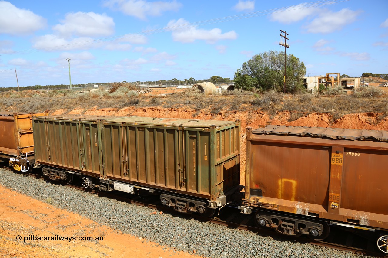161112 3037
West Kalgoorlie, loaded Malcolm sulphur train 6029, CQZY type waggon CQZY 1655, built by CIMC at Dalian China for CFCLA and one of fifteen on lease to Aurizon with a pair of un-decaled hard-top 25U0 type containers BISU 100025 and BISU 100068.
Keywords: CQZY-type;CQZY1655;CIMC-Dalian-China;