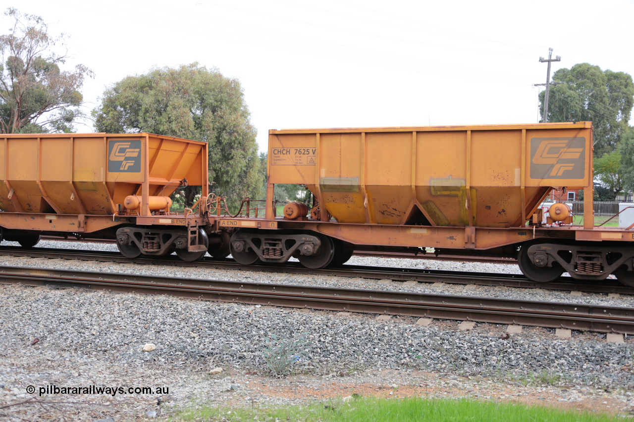 140601 4492
Woodbridge, empty Carina bound iron ore train #1035, CFCLA leased CHCH type waggon CHCH 7625 these waggons were rebuilt between 2010 and 2012 by Bluebird Rail Operations SA from former Goldsworthy Mining hopper waggons originally built by Tomlinson WA and Scotts of Ipswich Qld back in the 60's to early 80's. 1st June 2014.
Keywords: CHCH-type;CHCH7625;Bluebird-Rail-Operations-SA;2010/201-25;