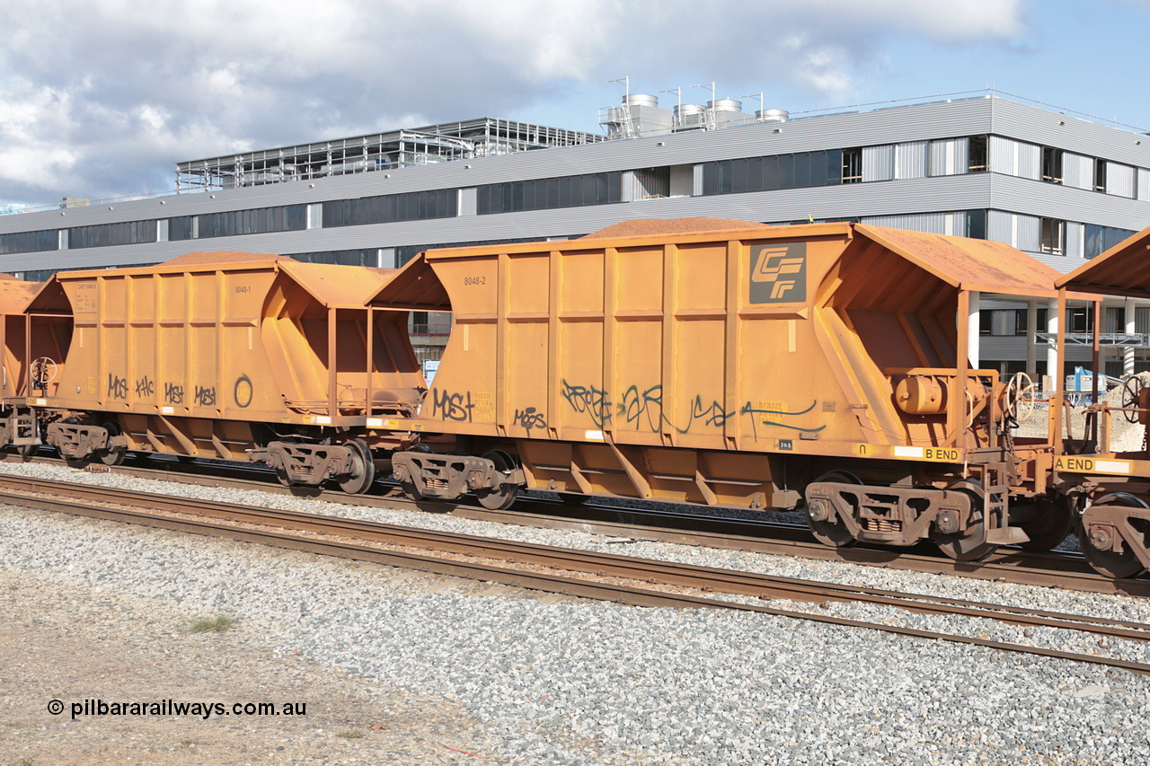 140601 4620
Midland, loaded iron ore train #1030 heading to Kwinana, CFCLA leased CHEY type waggon CHEY 8048 one pair of 120 bar coupled pairs built by Bluebird Rail Operations SA in 2011-12. 1st June 2014.
Keywords: CHEY-type;CHEY8048;Bluebird-Rail-Operations-SA;2011/120-48;
